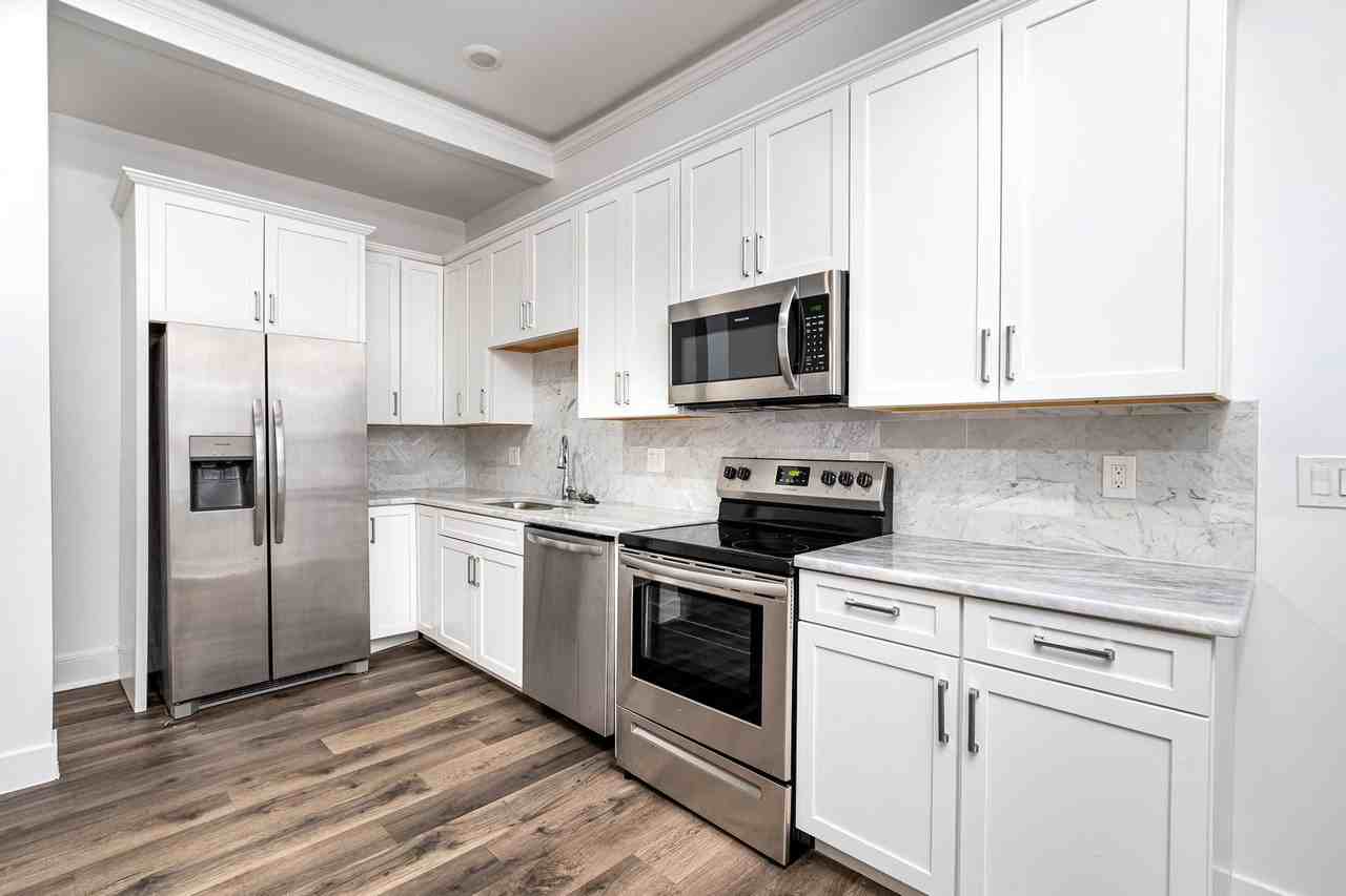 OVER THE RHINE LUXURY UNITS & PENTHOUSES - Photo 5 of 17