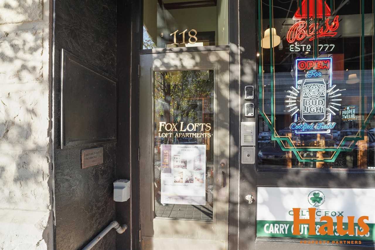 118 Sw 8th Ave #203 - Photo 5 of 30