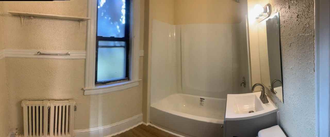 411 Wethersfield Ave #3R - Photo 3 of 8