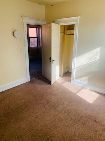 411 Wethersfield Ave #3R - Photo 5 of 8