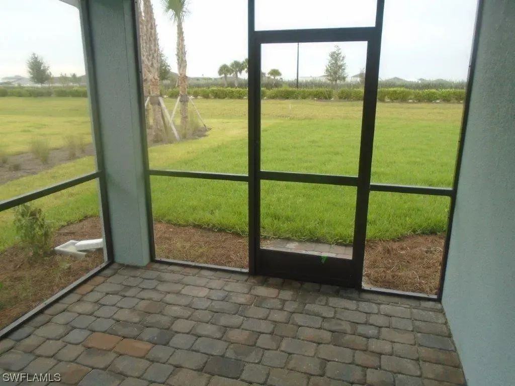 42434 Cascade Dr - Photo 3 of 10