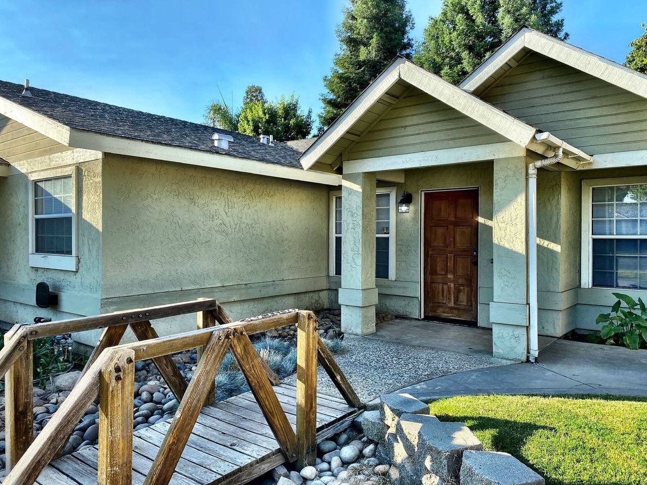 5223 W Iris Ct - Photo 5 of 25