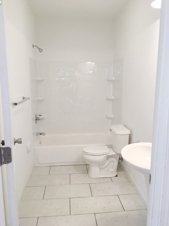 2927 Warren Ave - Photo 6 of 12