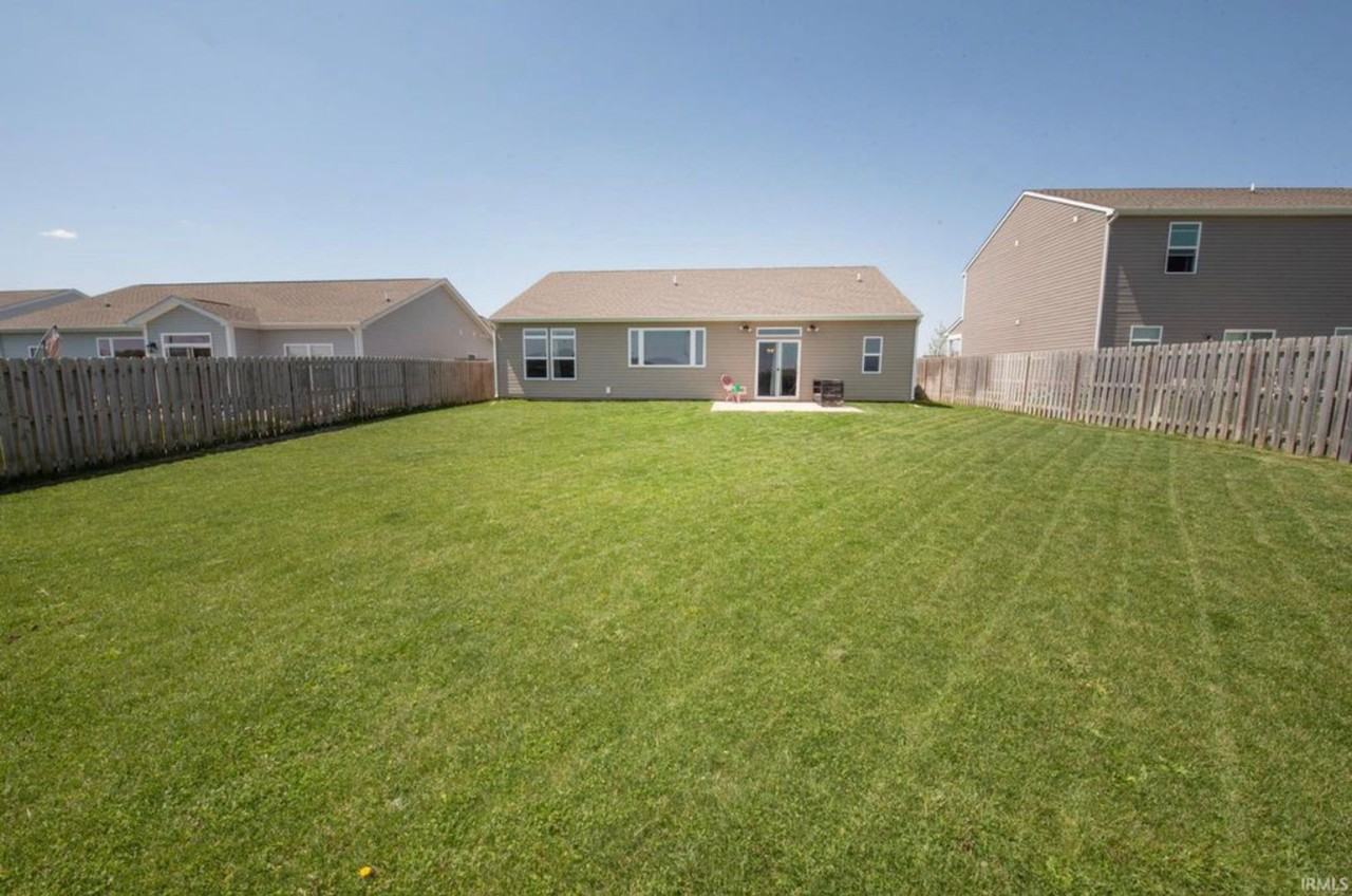 6173 Silvercreek Dr - Photo 3 of 20