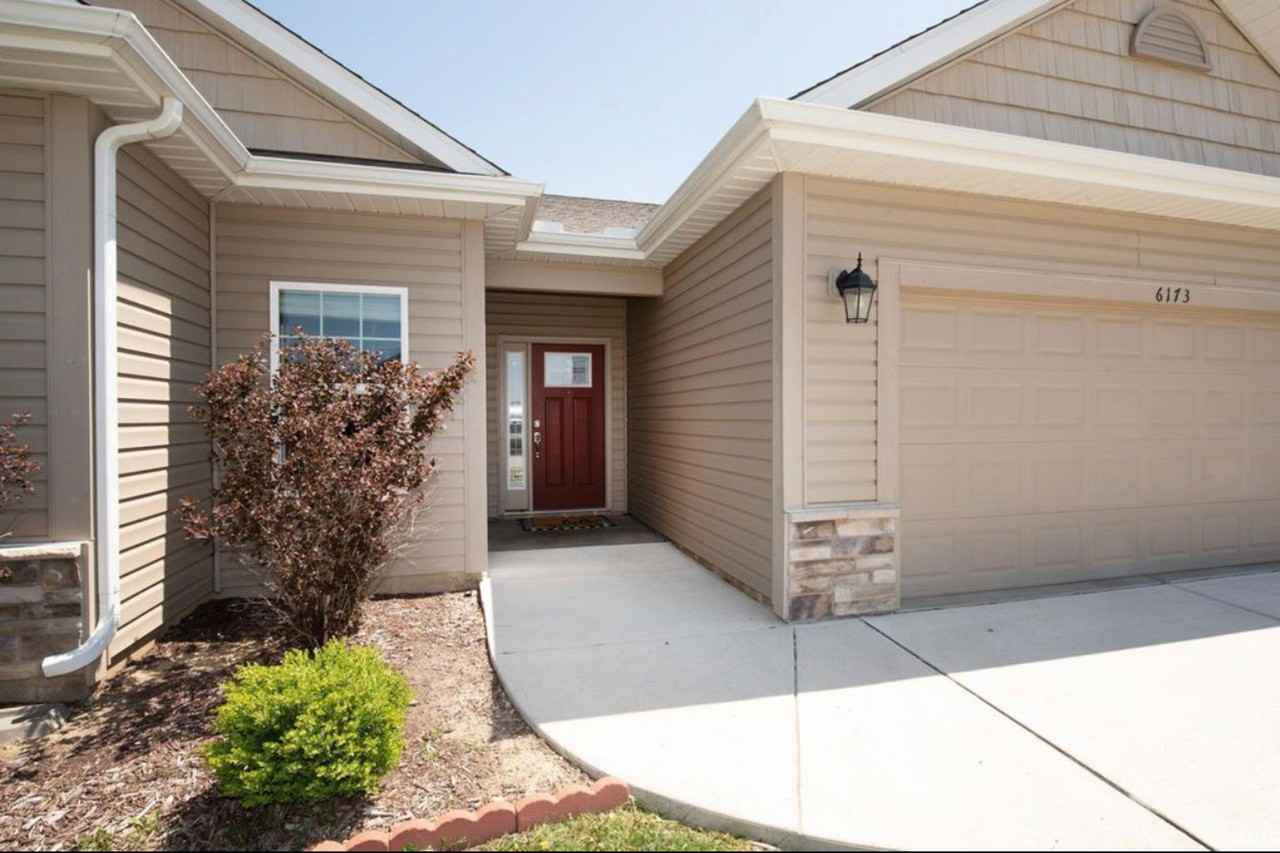6173 Silvercreek Dr - Photo 5 of 20
