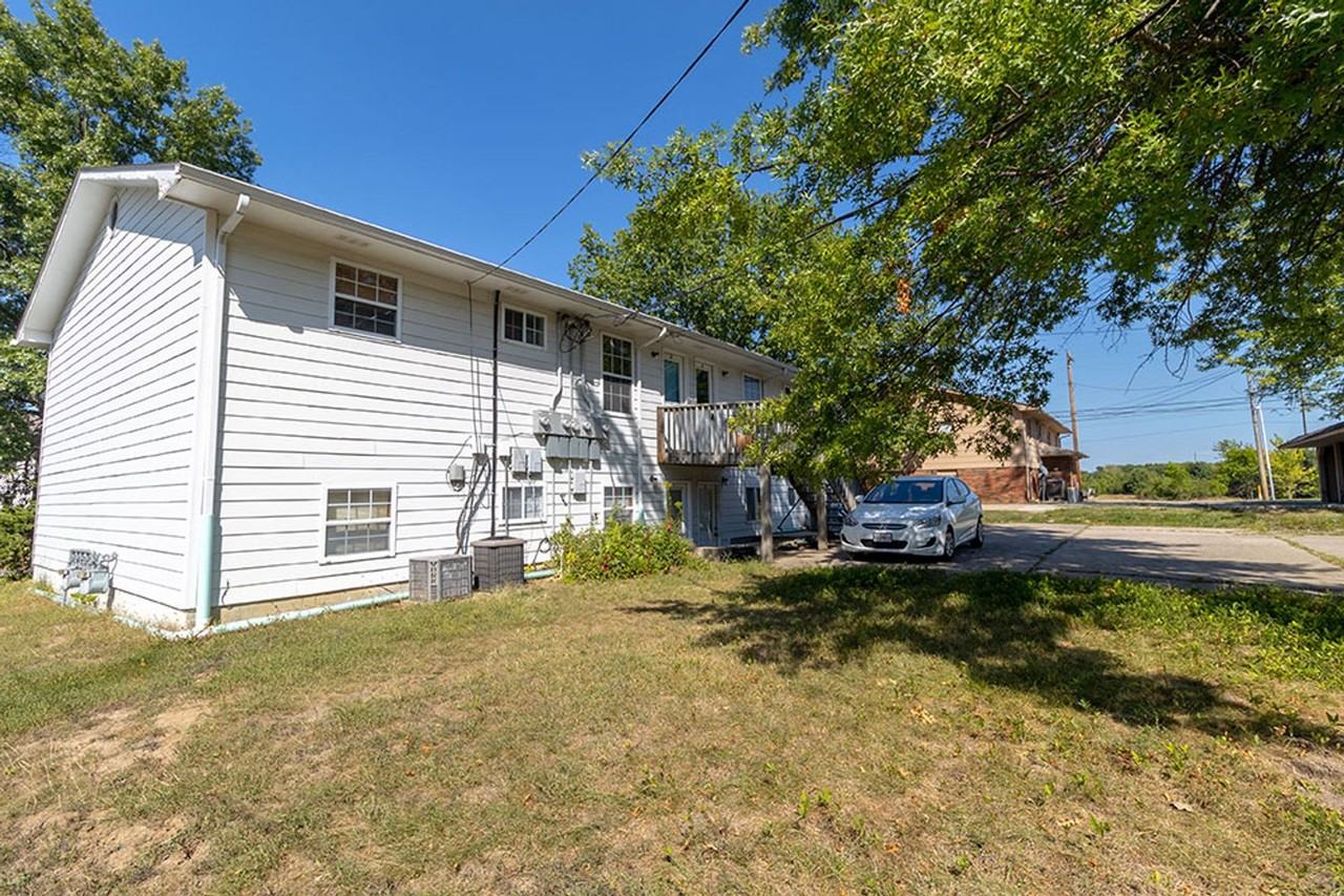 2932 Leeway Dr #D - Photo 3 of 23