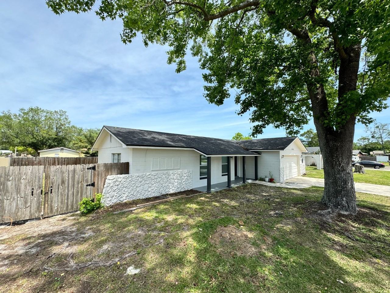 6116 Shakespeare Dr - Photo 3 of 14