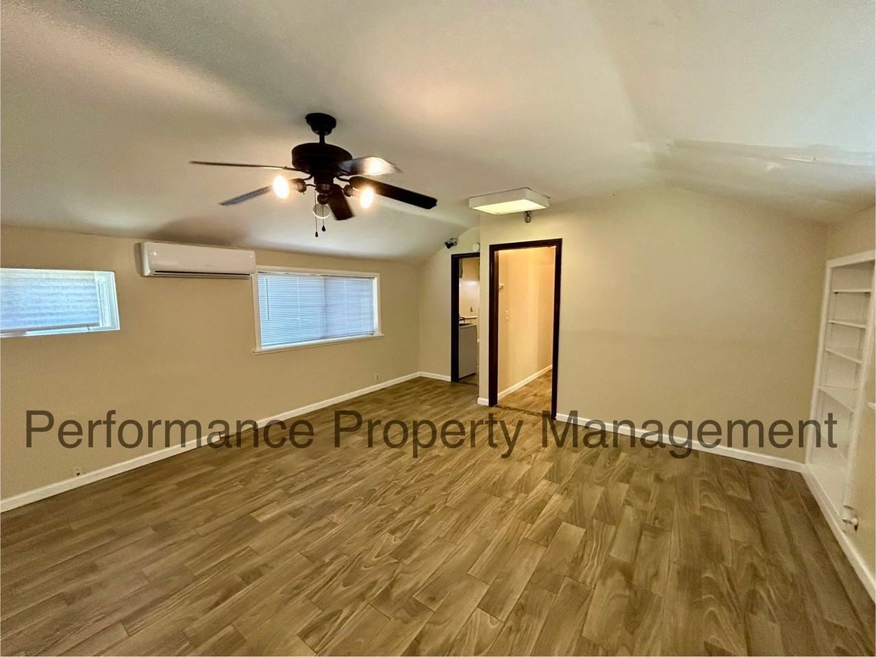 107 Plymouth Ave - Photo 2 of 7