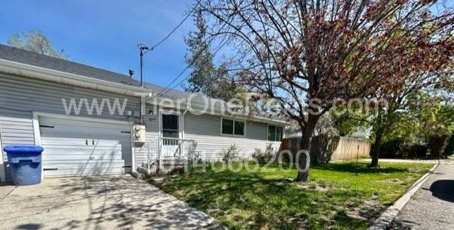 2277 E Atkin Ave - Photo 2 of 10