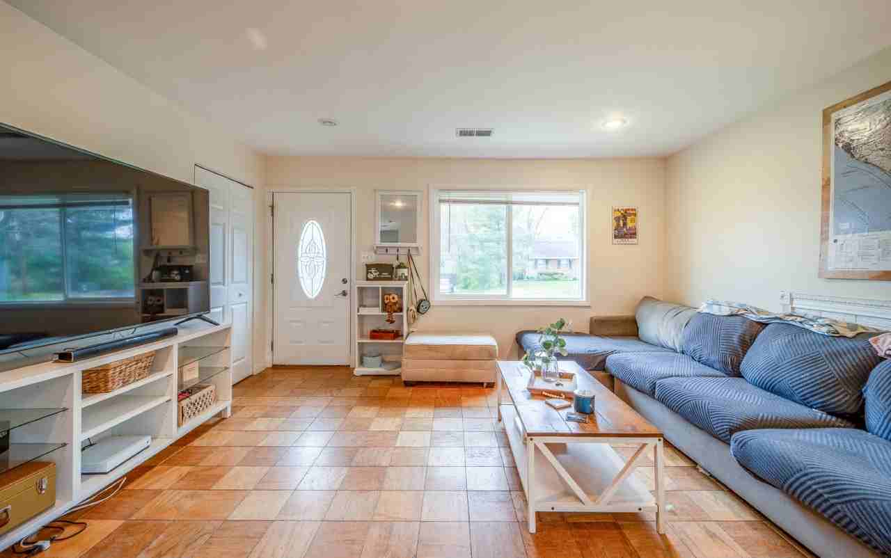 3911 Bryce Rd - Photo 3 of 32