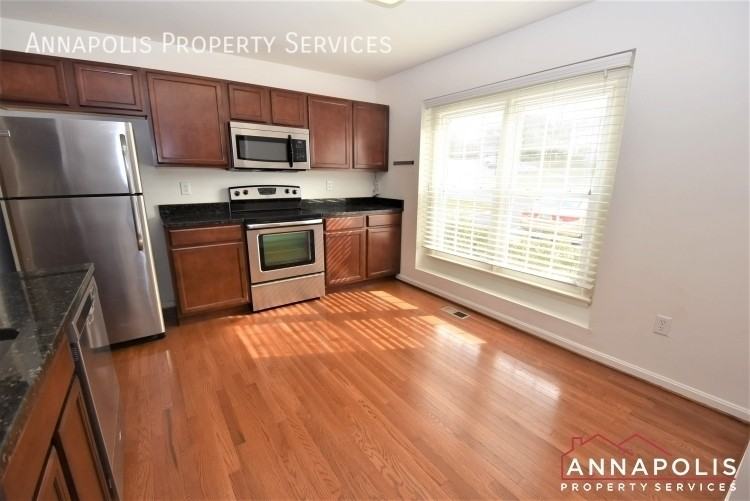 1134 Riverboat Ct - Photo 2 of 24