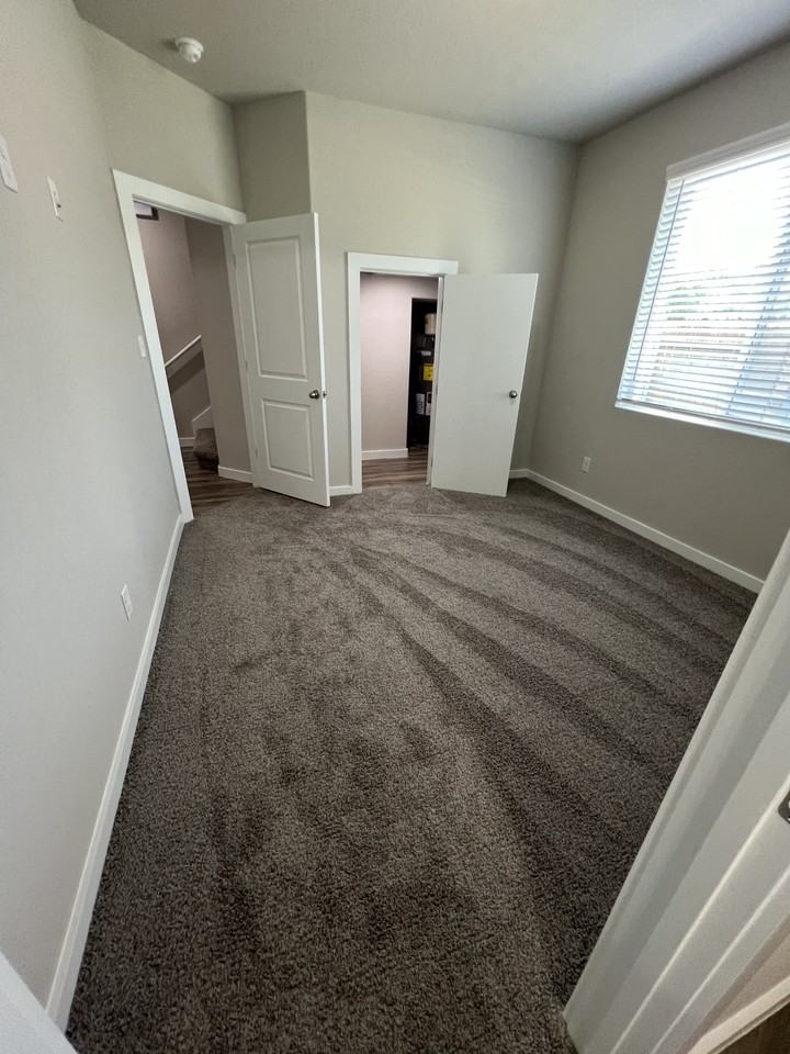 21527 Sir Walter Ln #NA - Photo 2 of 9
