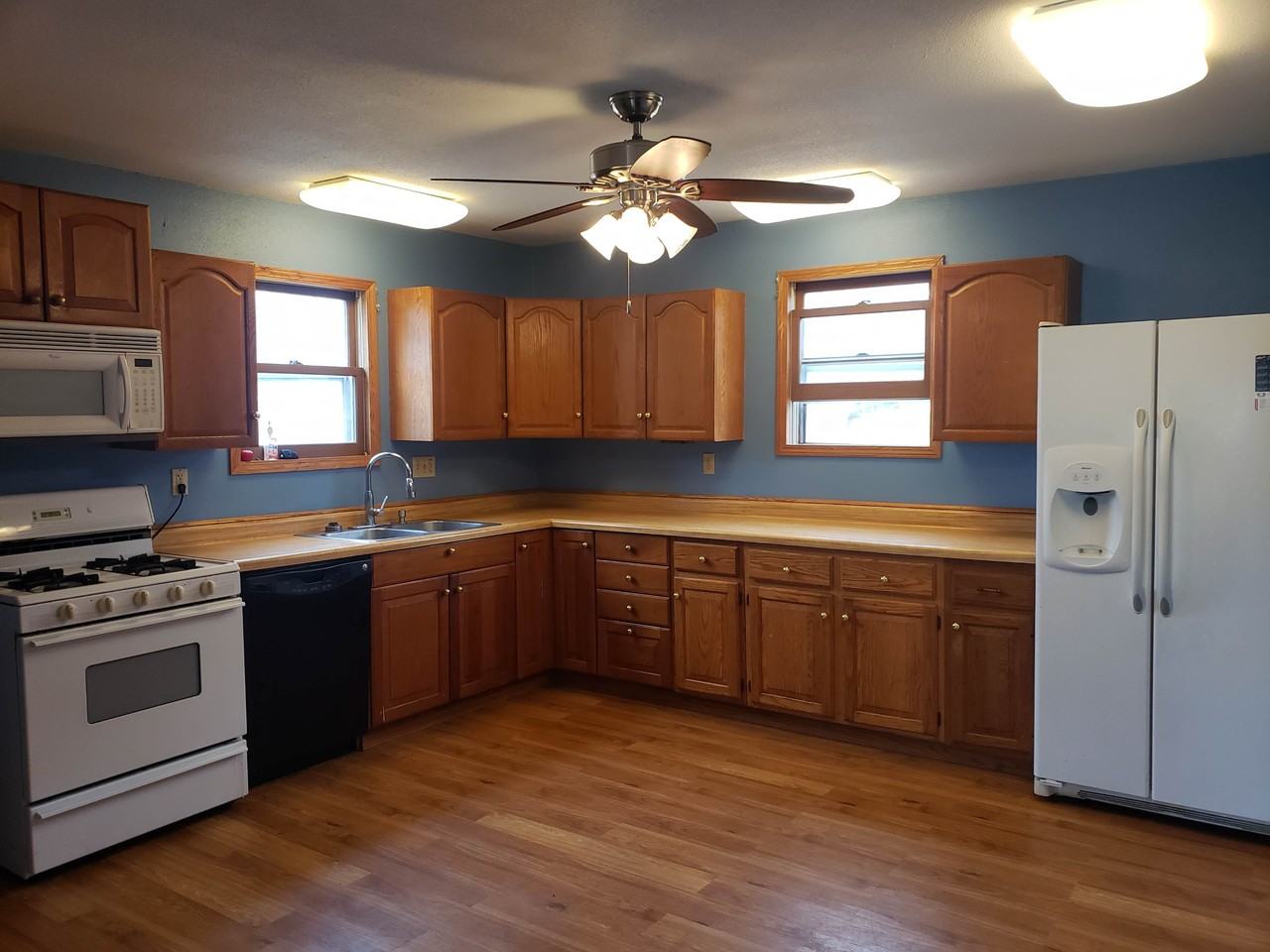 339 S 6th Ave W #NA - Photo 2 of 6