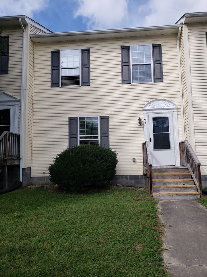 95 Dumot Ct #NA - Photo 3 of 17