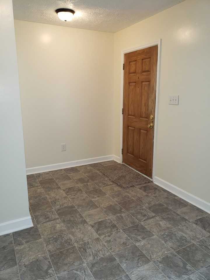 95 Dumot Ct #NA - Photo 2 of 17