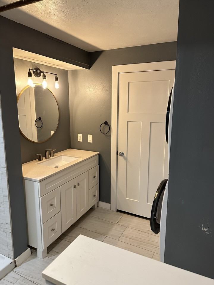 225 North Pioneer Avenue (C&P) - Photo 5 of 7