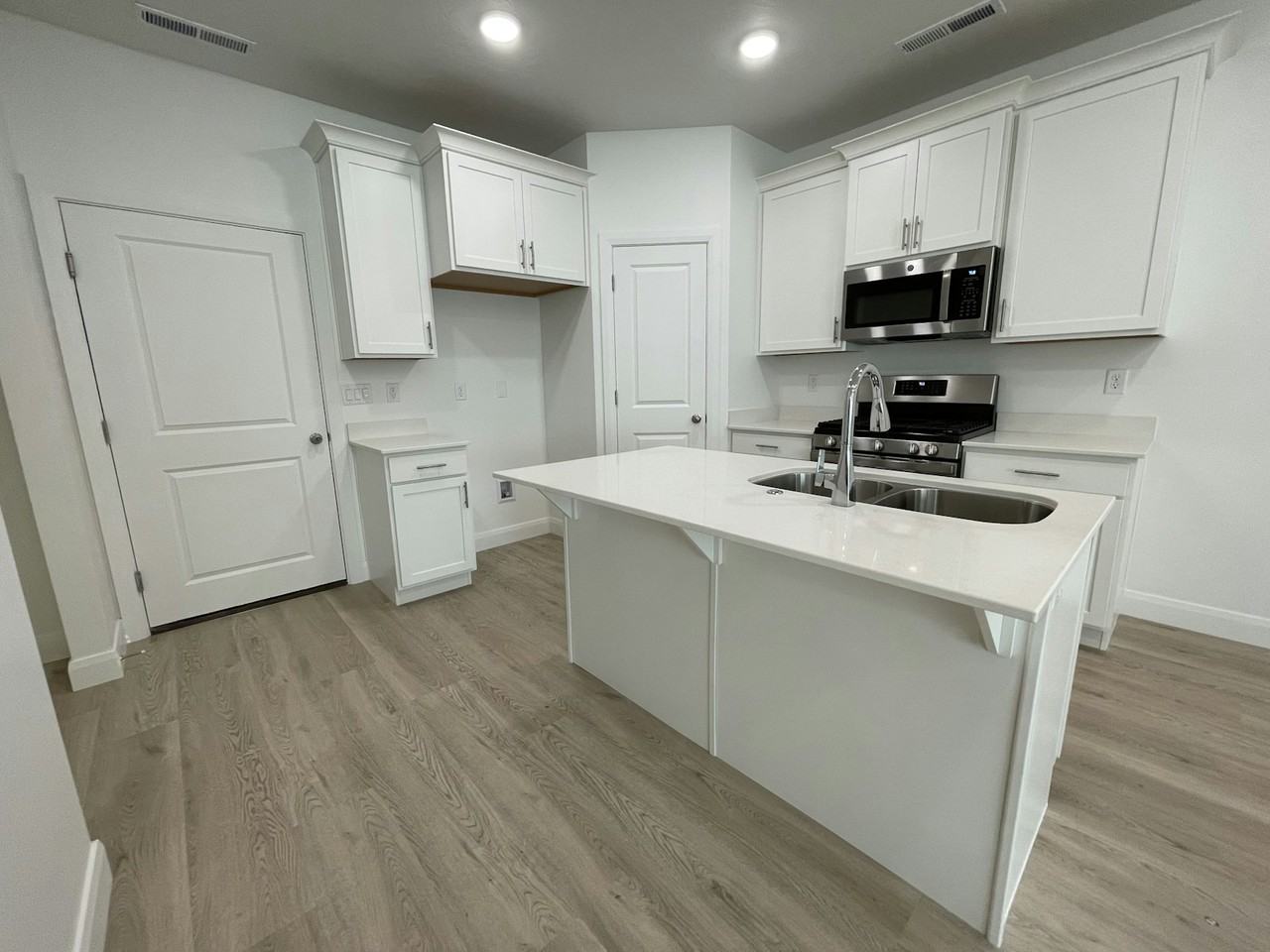 5764 South Russet Sun Drive - Photo 6 of 50