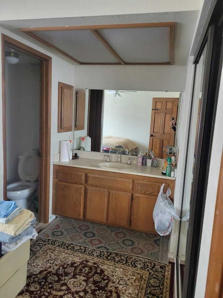 5204 Howard St - Photo 2 of 13