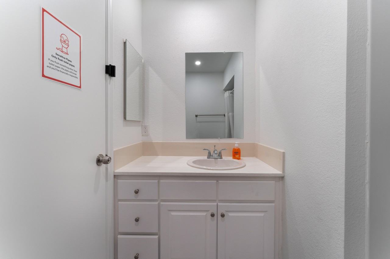 Hart Ave - Photo 6 of 10