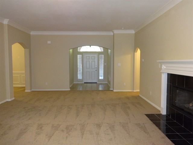 6402 Martha Ct - Photo 2 of 18