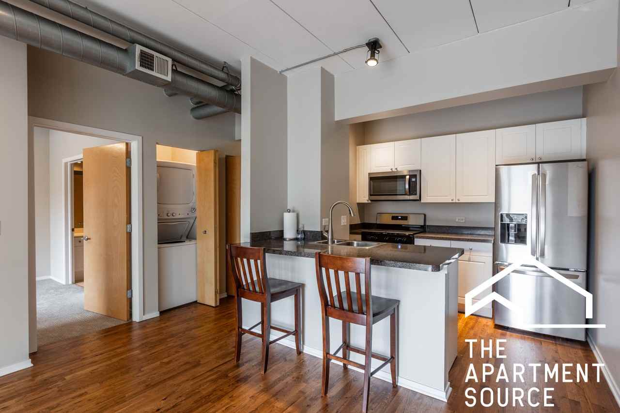1440 S Michigan Ave #213