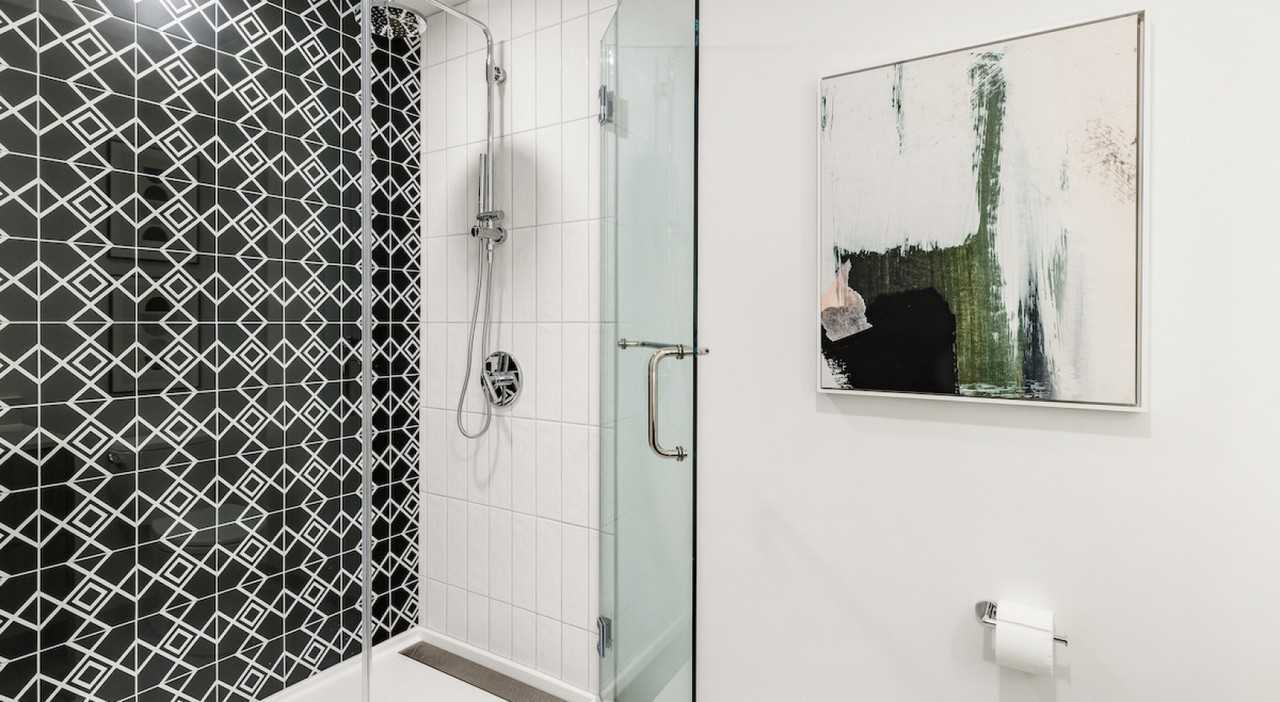 741 N Wells St - Photo 4 of 14