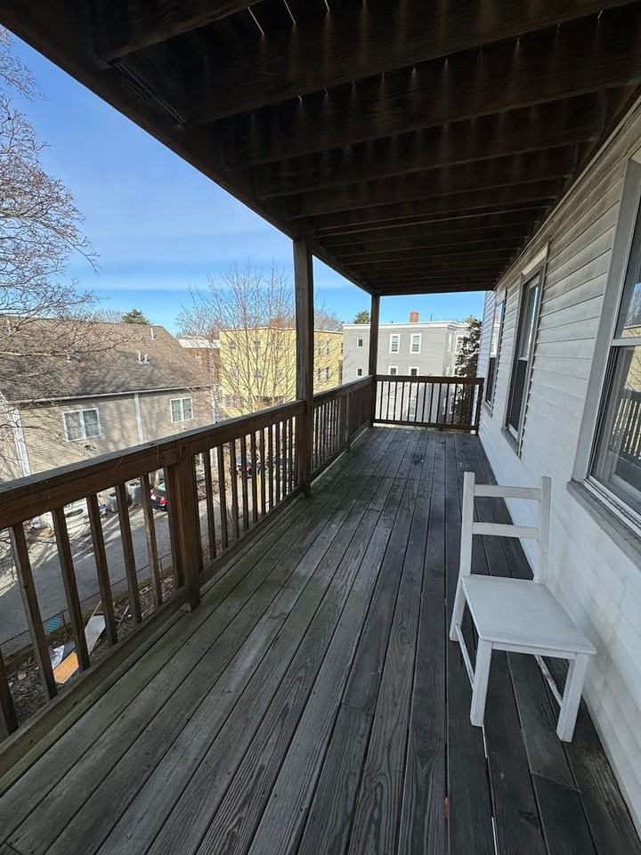 65 Foster St - Photo 7 of 8