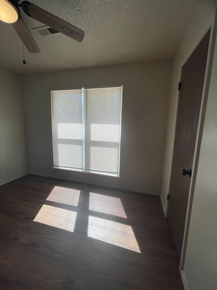 14431 South Dogwood Street East - Photo 7 of 14