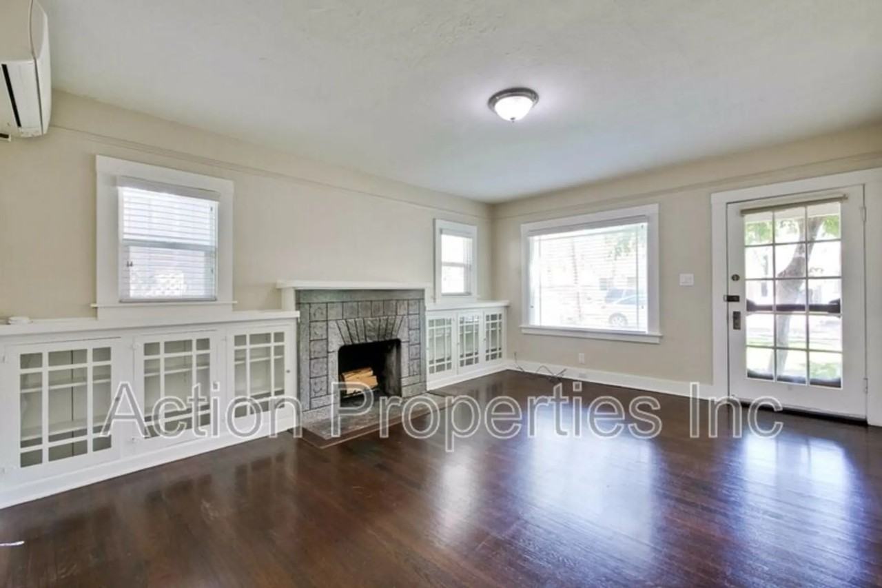 1081 Morris Ct - Photo 3 of 23