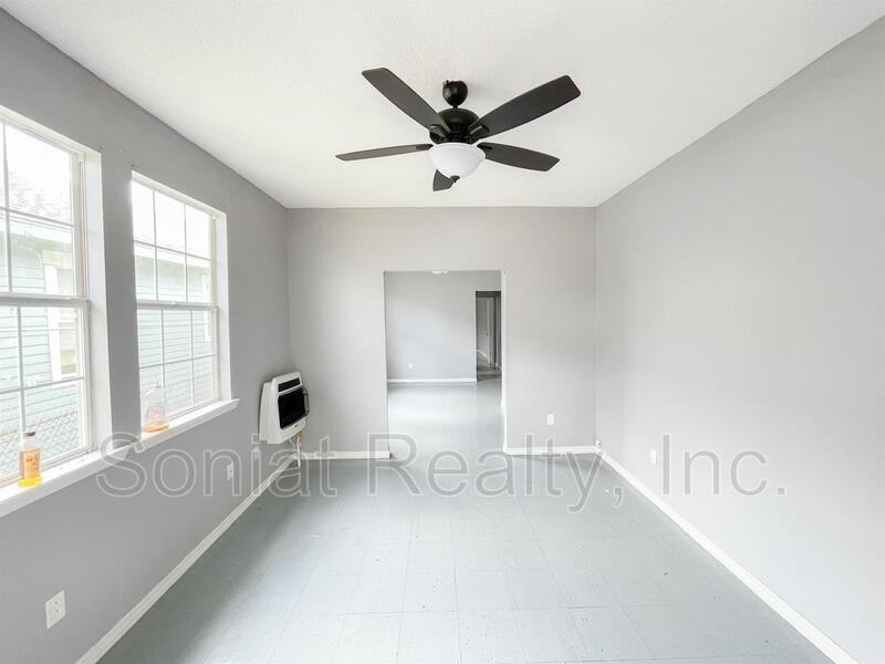 1726 Mandeville St - Photo 2 of 8