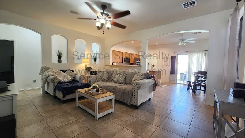 44152 W Cydnee Dr - Photo 2 of 19