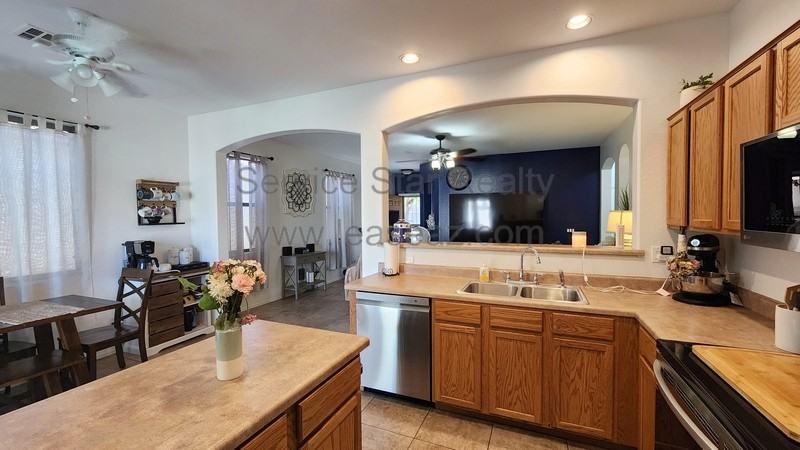 44152 W Cydnee Dr - Photo 5 of 19