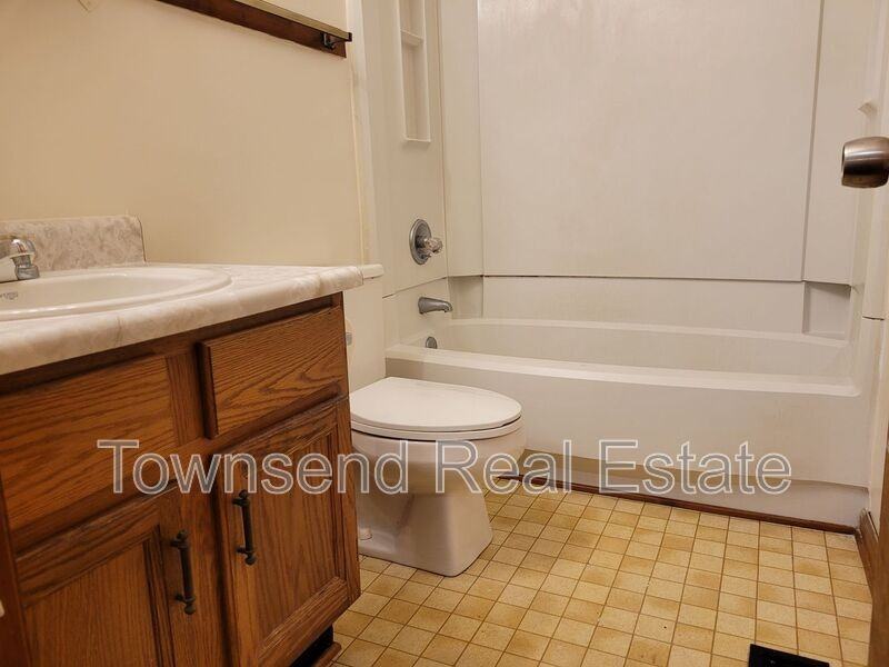 1405 Briarcliff Dr - Photo 7 of 17