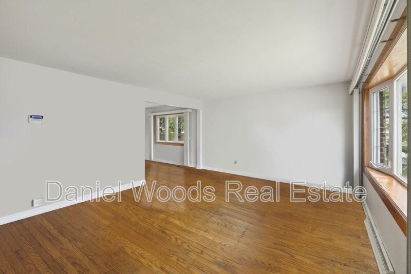 49 Story Rd - Photo 3 of 16