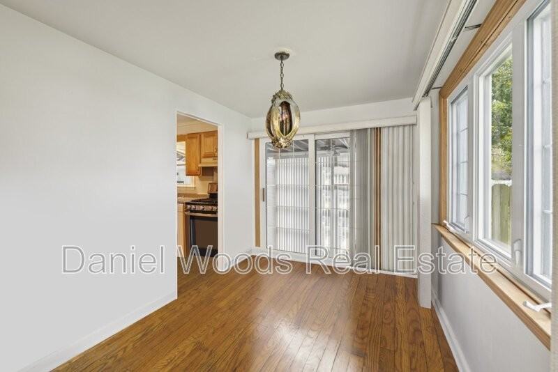 49 Story Rd - Photo 4 of 16