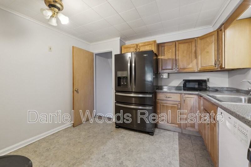 49 Story Rd - Photo 5 of 16