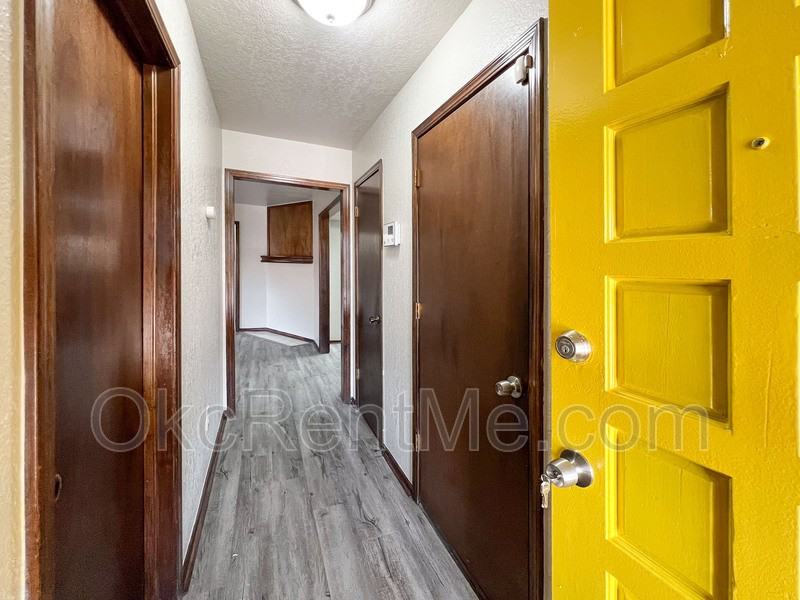 6803 Chisholm Ct - Photo 3 of 24