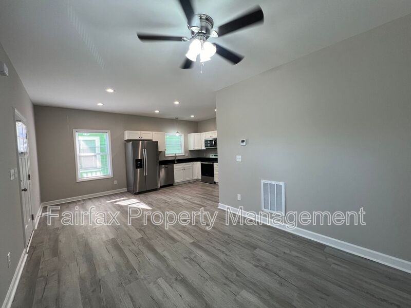 2313 Owen St #A - Photo 4 of 12