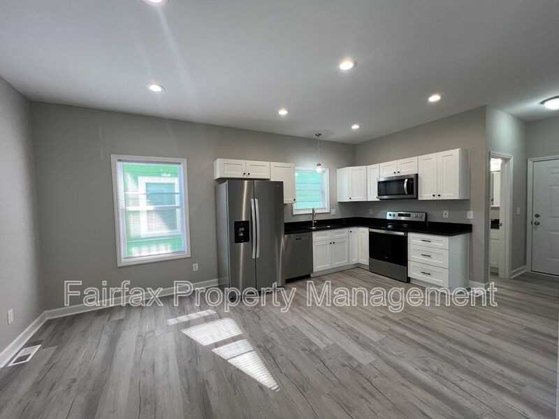 2313 Owen St #A - Photo 5 of 12