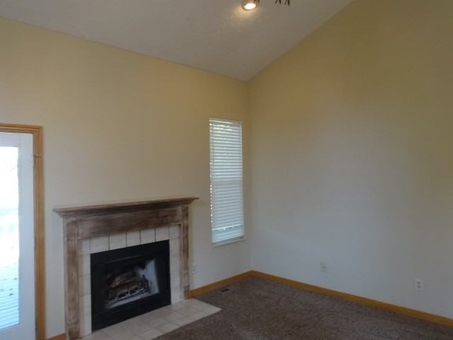 595 Tall Oaks Dr - Photo 2 of 17