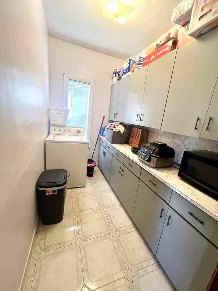 35 Argyle St #1 - Photo 3 of 10