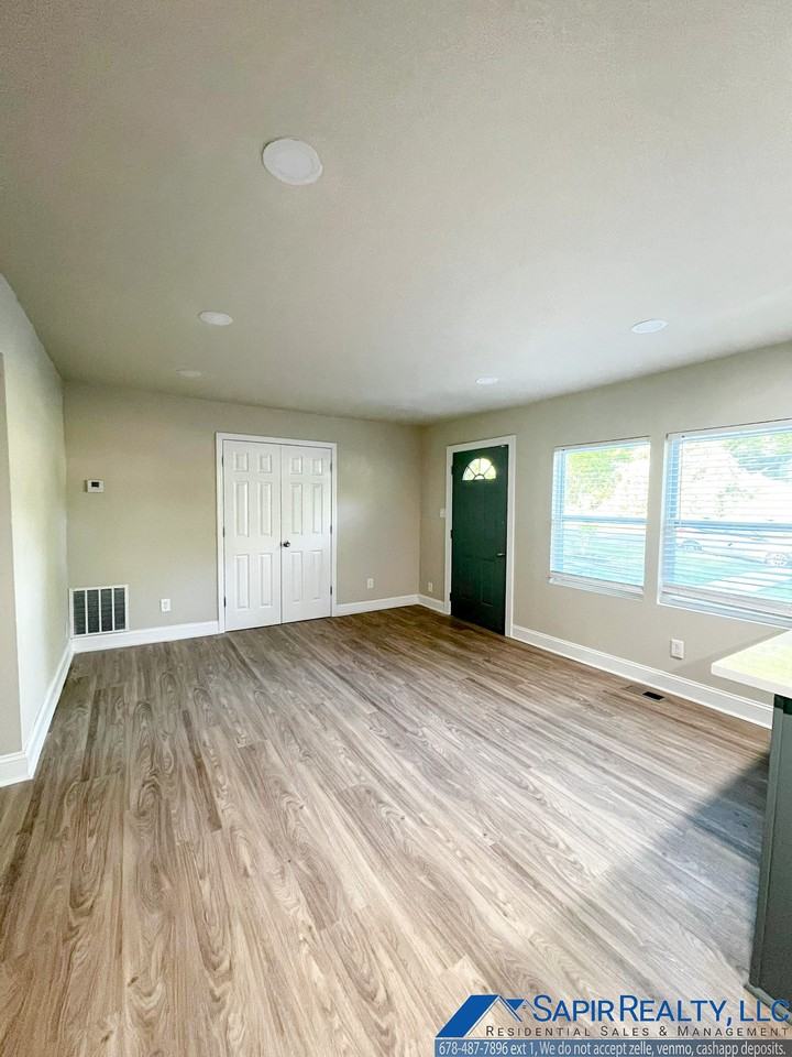 1106 Wyland Dr Sw - Photo 2 of 20