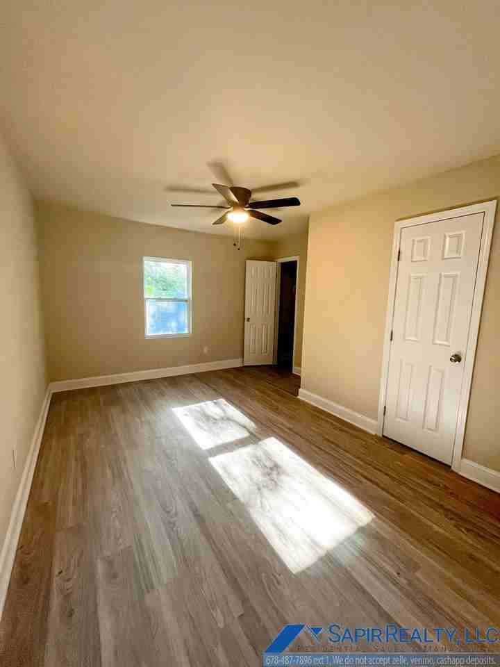 1106 Wyland Dr Sw - Photo 3 of 20