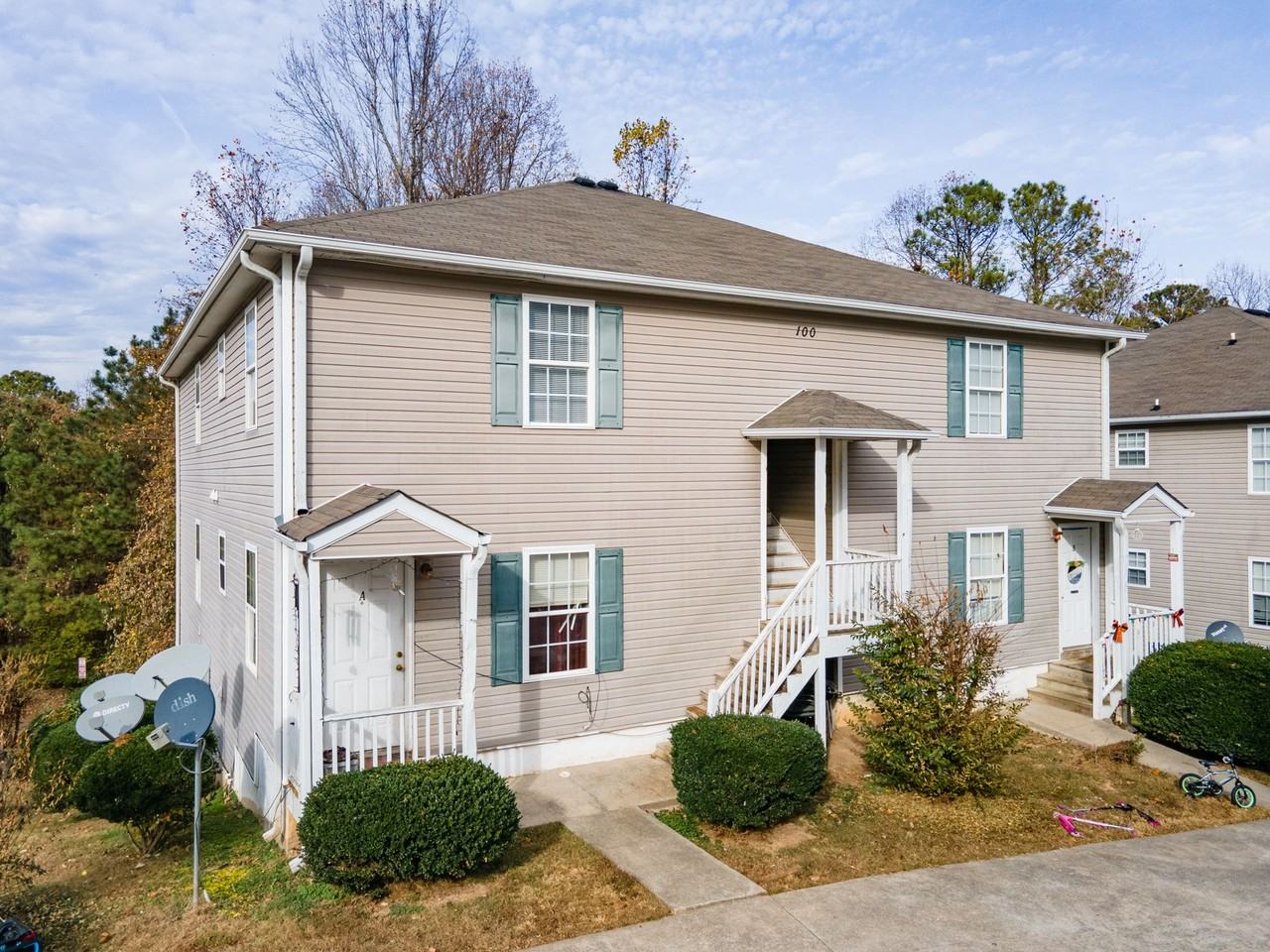 100 Hanna Dr - Photo 2 of 28