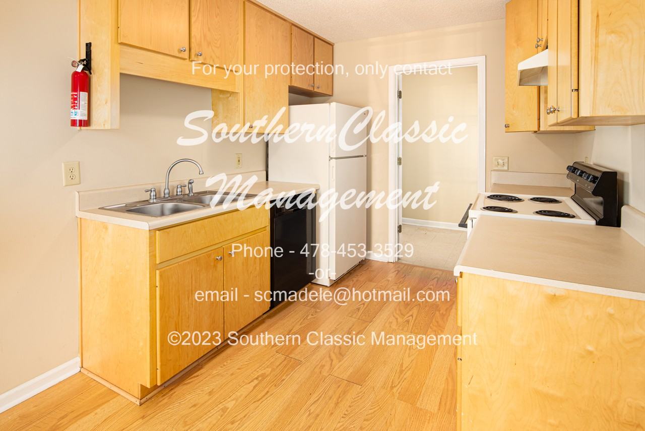 2480 Brantley Way - Photo 3 of 10