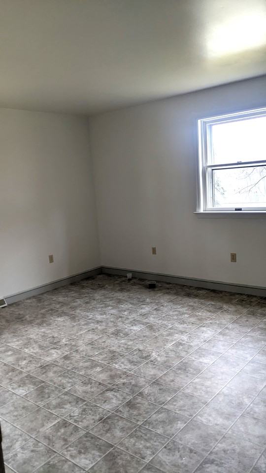 594 Truce Road - Photo 5 of 30