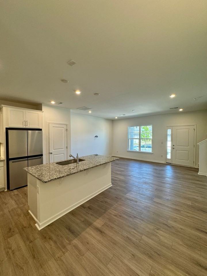 13111 Rover St - Photo 4 of 22