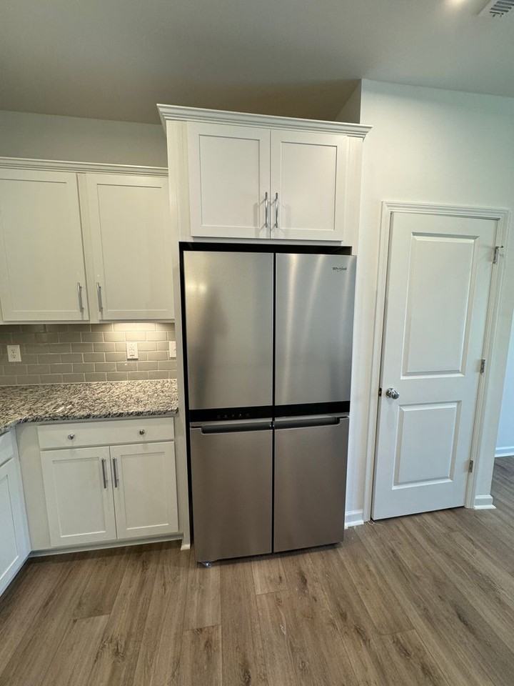 13111 Rover St - Photo 6 of 22