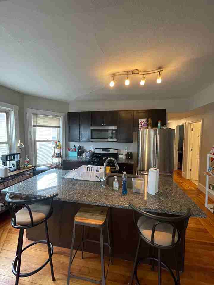 644 Smith St. - Photo 3 of 9