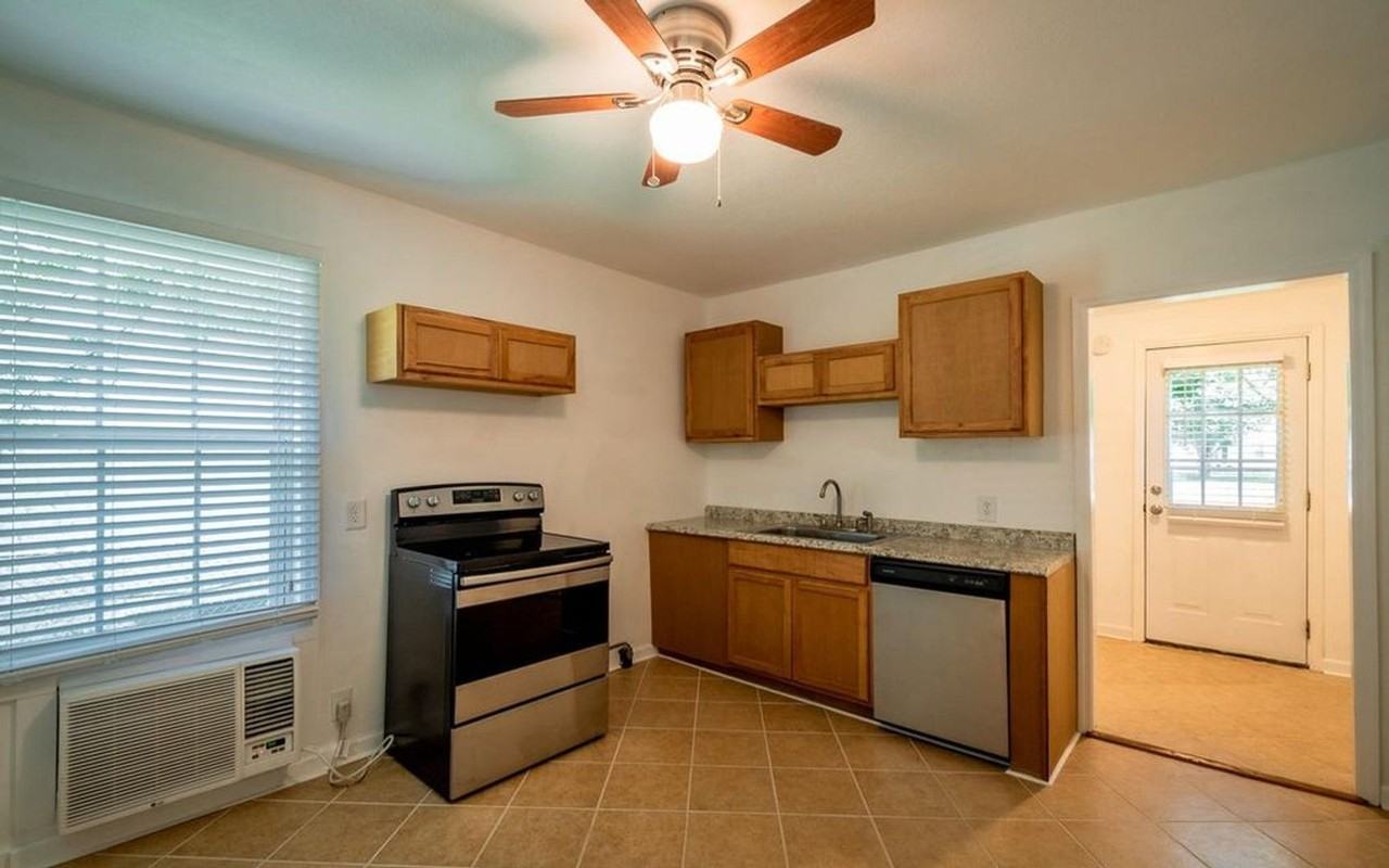 811 Lee Ave - Photo 6 of 7